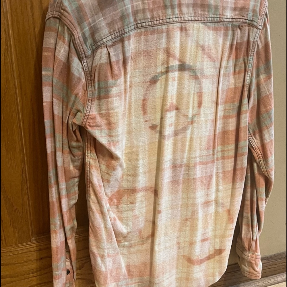 Distressed Flannel - Picture 2 of 3